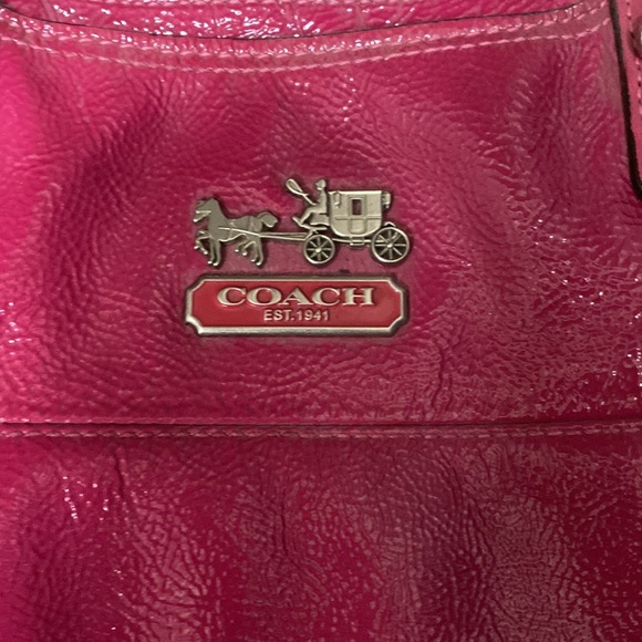COACH Pink paten leather purse - Picture 2 of 11